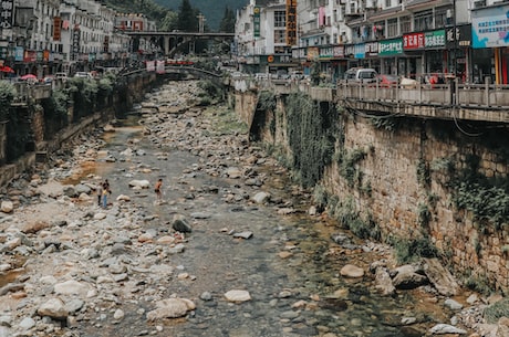 翻越雪山，穿越大草原——探访中国铁路线